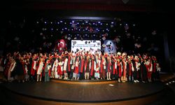 GAÜN Sosyal Bilimler MYO'da muhteşem mezuniyet
