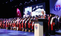 GAÜN Sağlık Bilimleri Fakültesi mezuniyet coşkusunu yaşadı
