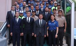 Gaziantep Emniyet Müdürü Özcan’dan başarılı personellere ödül…