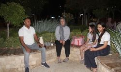 Sıcaktan bunalan vatandaşlar soluğu parklarda aldı