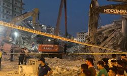 Göçük altında kalan iş makinası operatörünün cansız bedenine ulaşıldı