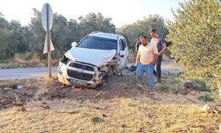 Hatalı sollama kazaya neden oldu! 3 araç birbirine girdi