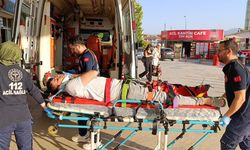 Mesai arkadaşını çekiçle darbetti