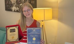 9 yaşında lise diploması aldı