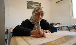 Gaziantep’te 87 yaşında Kur'an-ı Kerim okumayı öğrendi