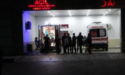 Husumetlilerin silahlı ve bıçaklı kavgasında 3 kişi yaralandı