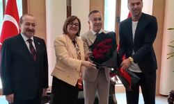 Gaziantep FK yönetimi ve teknik direktör Yılmaz'dan Vali Kemal Çeber'e ziyaret