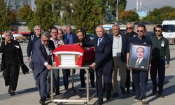 Eski Bakan Güner, son yolculuğuna uğurlandı!