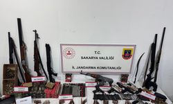 Ev değil sanki cephanelik! Uzun namlulu silahlar ele geçirildi