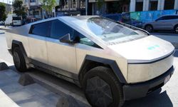Elektrikli araçla dünya turuna çıkan ikili Türkiye'ye ulaştı