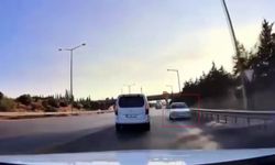 Ters yönden gelen sürücü faciaya neden oluyordu! Otoyolda zincirleme kaza!