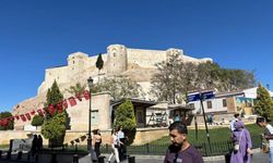 Gaziantep esnafı kalenin ziyarete açılmasını bekliyor