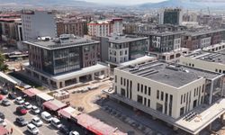 Deprem bölgesinde yıkılan yapıların yerine yeni projeler yükseliyor