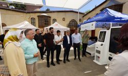 Gaziantep Valisi Kemal Çeber ve eşi GastroANTEP festival alanını gezdi
