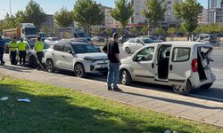 Gaziantep’te 4 araç birbirine girdi! Çok sayıda yaralı var