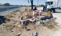 Savrularak yol kenarındaki kaldırıma çarpan motosikletin sürücüsü hayatını kaybetti