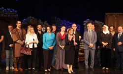Büyükşehir Şehir Tiyatrosu’ndan unutulmaz prömiyer