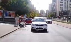 Gaziantep'te motosikletli kurye ölümden son anda kurtuldu: O anlar araç kamerasında