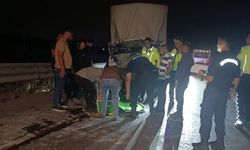 Gaziantep’te feci kaza can aldı! Kamyonet kamyona çarptı: Ölü ve yaralı var