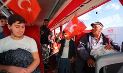 Geri dönüşler sürüyor! Suriyeliler ülkelerine dönüyor