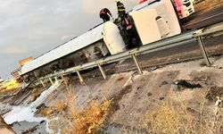 Facianın eşiğinden dönüldü! Mazot yüklü tanker otomobile çarptı: Yaralılar var