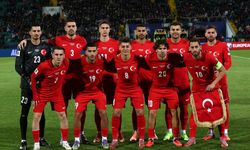 Hakan Çalhanoğlu 100. kez milli formayı giydi!