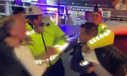 Alkollü sürücü polise yumrukla saldırdı! O anlar kamerada…