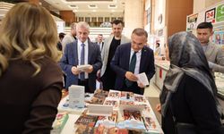 Gaziantep Valisi Kemal Çeber’den kitap fuarına ziyaret