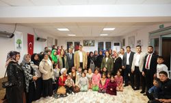 Başkan Yılmaz vatandaşlarla bir araya geldi! Miting gibi karşılama…