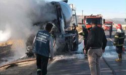 Gaziantep'te korkutan yangın! Beton mikseri cayır cayır yandı