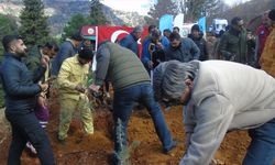 Gaziantep'te doğa severler Huzurlu Yaylası'nda buluştu! Doğaya 105 fidan dikildi