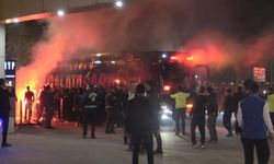 Galatasaray, Kocaeli'de coşkuyla karşılandı! Heyecan dorukta…