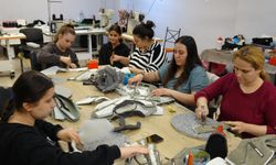 Gaziantep’te kadınlar ayakkabı ustası oluyor…