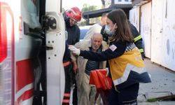 Facianın eşiğinden dönüldü! Prizden yangın çıktı! Engelli aileyi komşuları kurtardı…