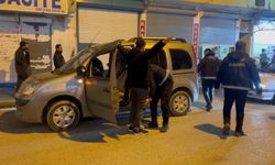 Polisten şok huzur uygulaması! Yakayı ele verdiler...