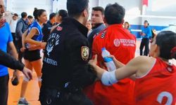 Kadın voleybol maçında kavga: Gaziantep temsilcisi saldırıya uğradı