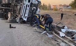 Kahreden kaza! Kazayı görüp yardıma giderken araç çarptı…