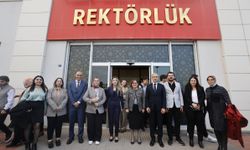 Başkan Şahin GİBTÜ'de gençlerle buluştu