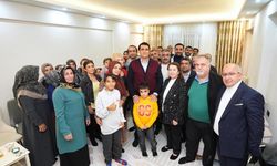 Başkan Yılmaz vatandaş buluşmalarına devam ediyor! Vatandaşların evlerine misafir oldu! Talep ve önerileri dinledi