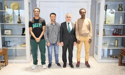 Rektör Doğan, öğrencilerle bir araya geldi! Fikir alışverişinde bulunuldu