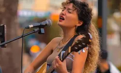 Yapay zeka Eda Tat’ın sesini mi çaldı? Genç müzisyen Eda Tat kimdir, kaç yaşında, nereli, ne okuyor, şarkıları neler?