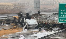 Gaziantep otoyolunda feci kaza! 3 tır birbirine girdi! Yol kapatıldı