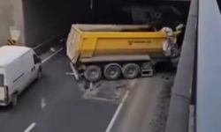 Gaziantep'te kontrolden çıkan hafriyat kamyonu alt geçide çarptı! Video haber…