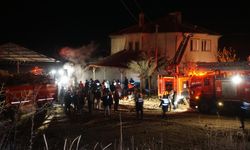 Kalorifer kazanı bomba gibi patladı! Yangın çıkan ev kullanılamaz hale geldi