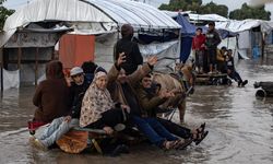 Gazze'yi şiddetli fırtına vurdu: 27 binden fazla çadır hasar gördü! Çok sayıda ölü var