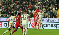 Galatasaray Antalya’da şov yaptı! Antalyaspor’u 4-1 yendi…