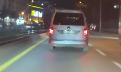 Gaziantep'te trafik terörü kameraya yansıdı! Kaza yapmaktan kıl payı kurtuldu! Sürücüye ceza…