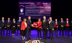 "Savunma sanayisinde her alanda yatırım yapan bir Türkiye var"