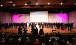 Atay ve Özyurt ailelerinin mutlu günü! Gaziantep’te siyaset dünyası bu nikahta buluştu…