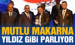 Gaziantep’in Yıldızları Ödüllerine Mutlu Makarna damgası! Göymen ödülü Bakan Kacır’dan aldı…
